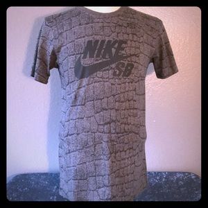 Nike SB limited Snake Skin print T-shirt